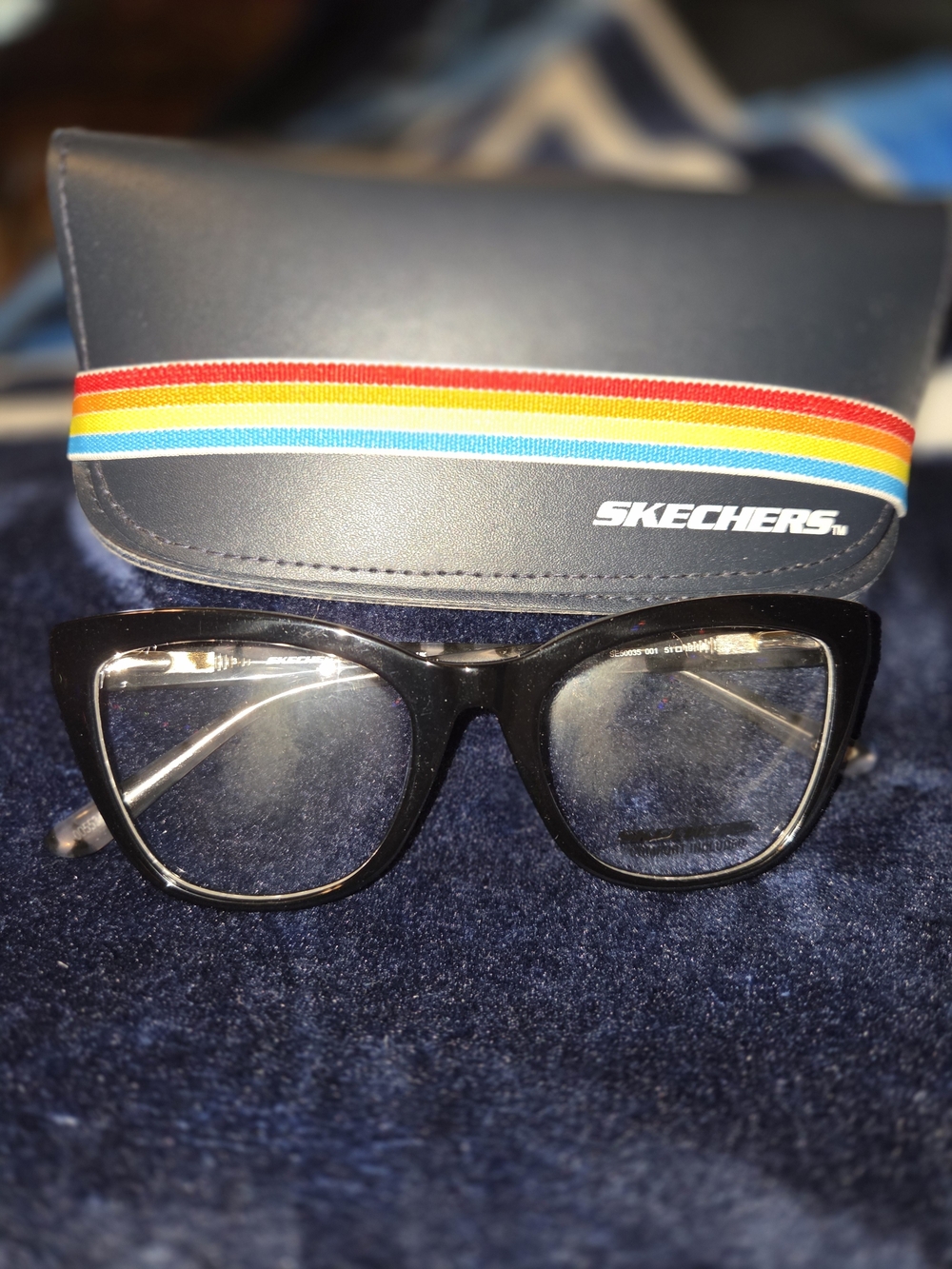 Skechers Black Women's Cat-Eye Optical Glasses with Rainbow Case